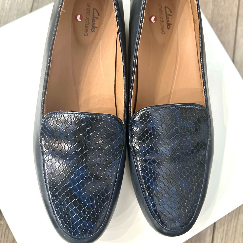 Clarks Unstructured Navy Crocodile Embossed Leather Loafers